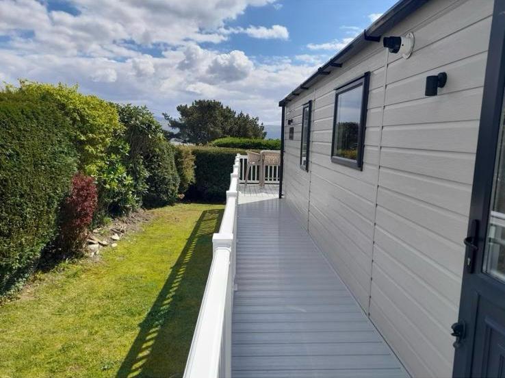 Side Decking (1).jpg